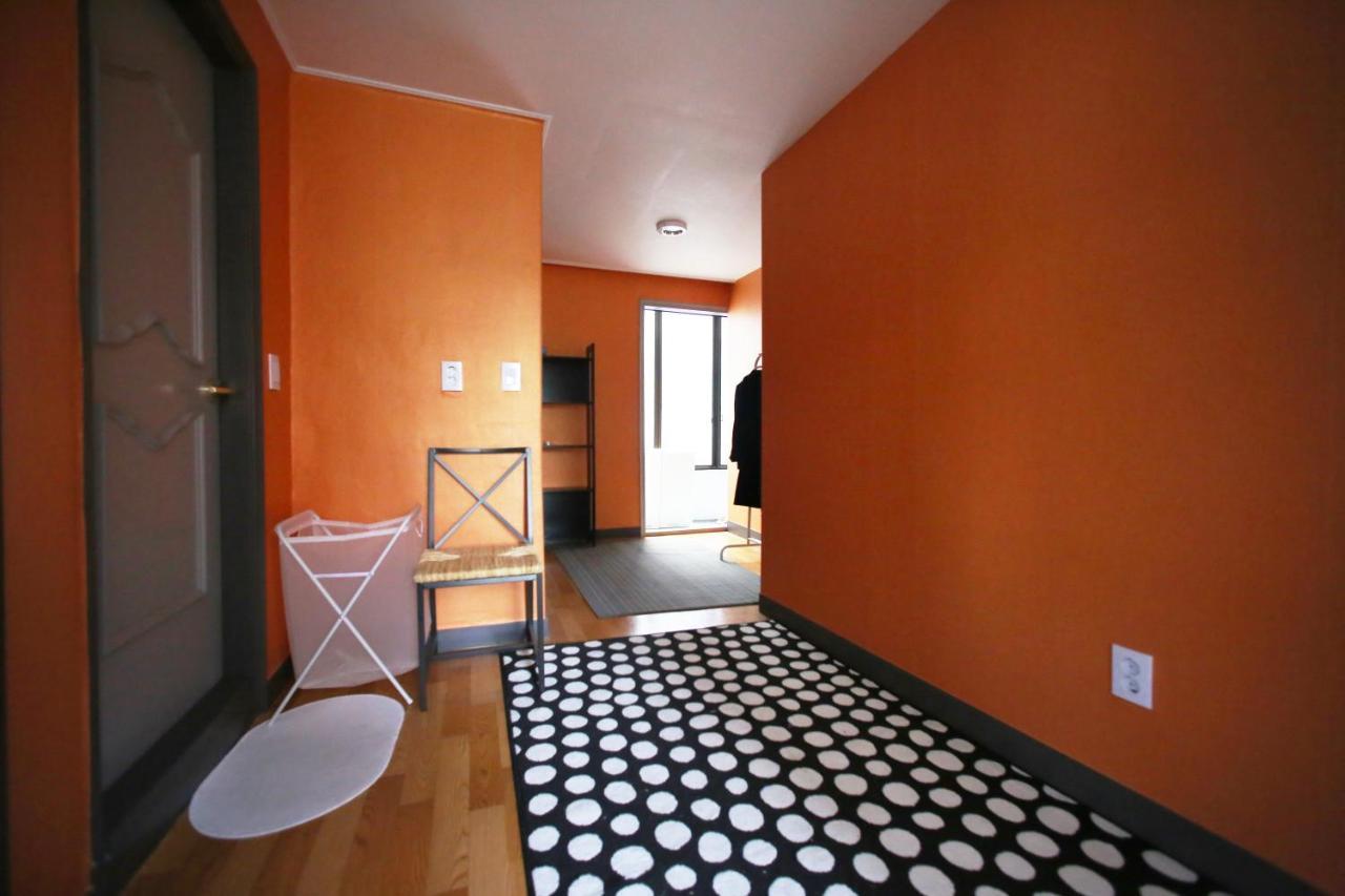 Hongdae Housetay Guesthouse 2Nd Branch โซล ภายนอก รูปภาพ